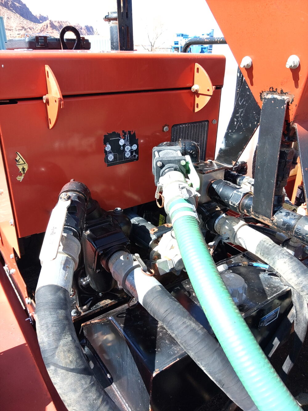 2015 Ditch Witch MR90 200 Gallon Mud Mixing System - Image 9