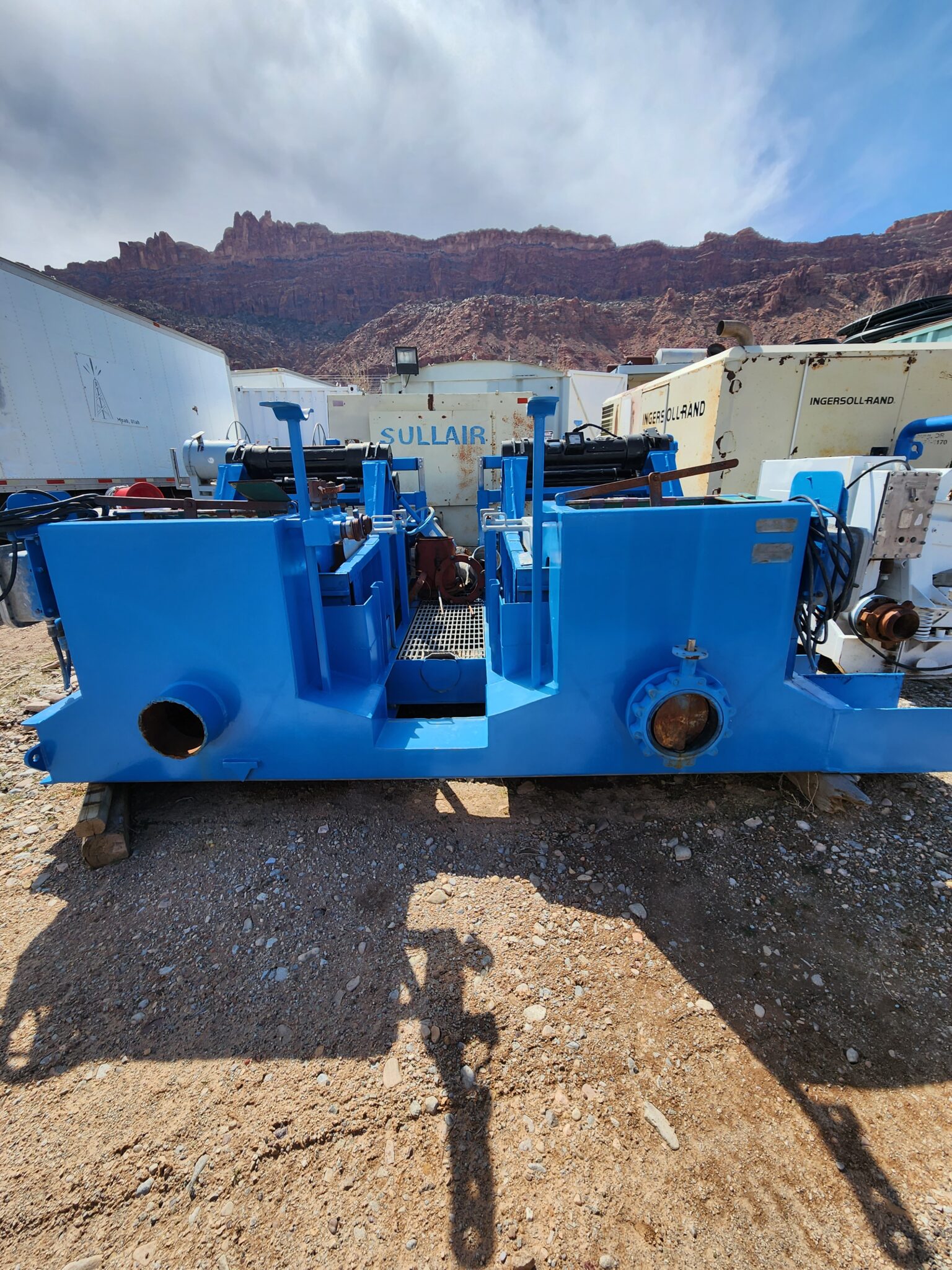 (x2) 2006 Derrick Shale Shakers Beeman Equipment Sales