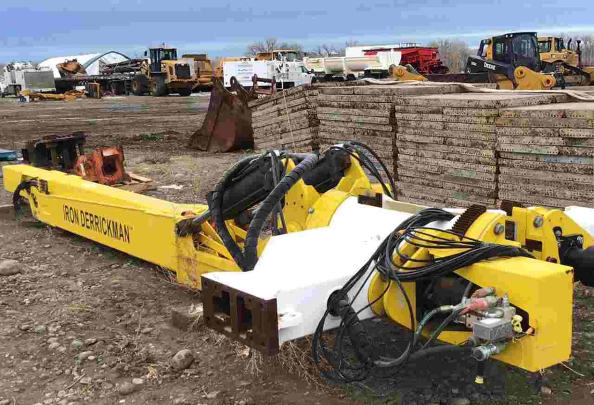 2007 IRON DERRICKMAN LTD ID12000120 Hydraulic Pipe Handler Beeman