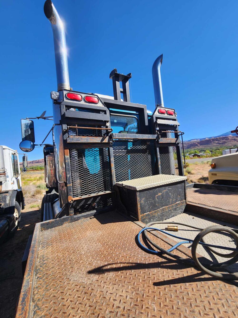 1991 WESTERN 6964F 10x4 Truck Tractor - Image 13