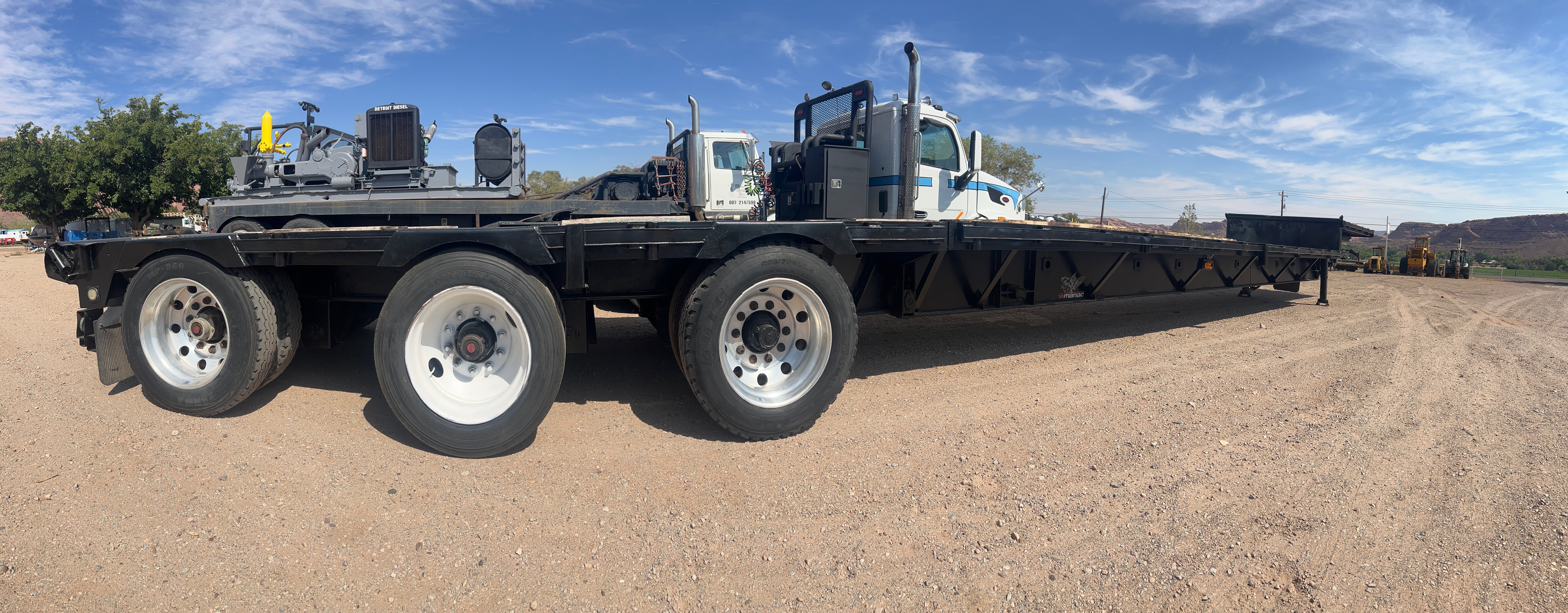 2007 MANAC Tri/A Extendable Step Deck Trailer - Image 10