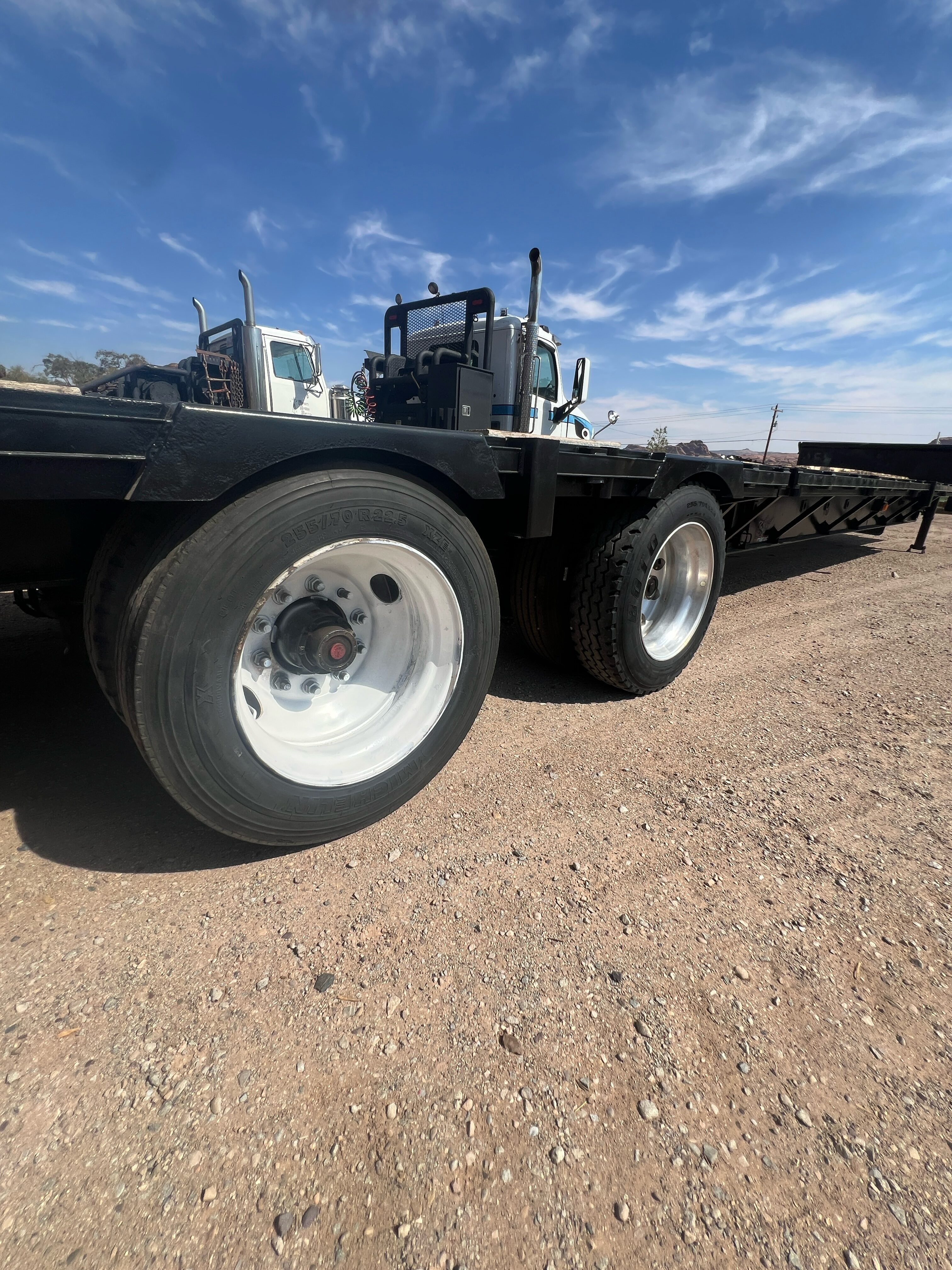 2007 MANAC Tri/A Extendable Step Deck Trailer - Image 13