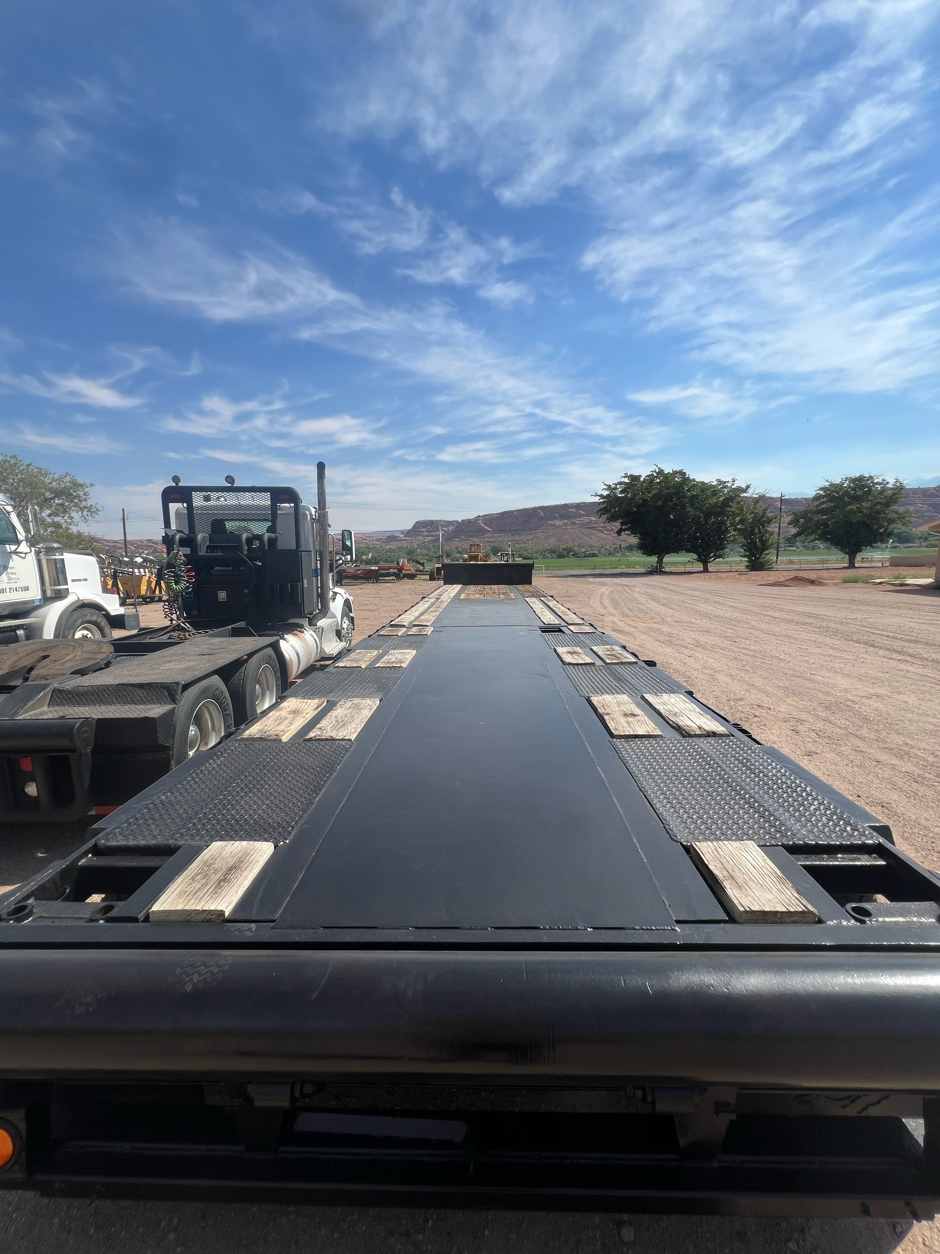 2007 MANAC Tri/A Extendable Step Deck Trailer - Image 8