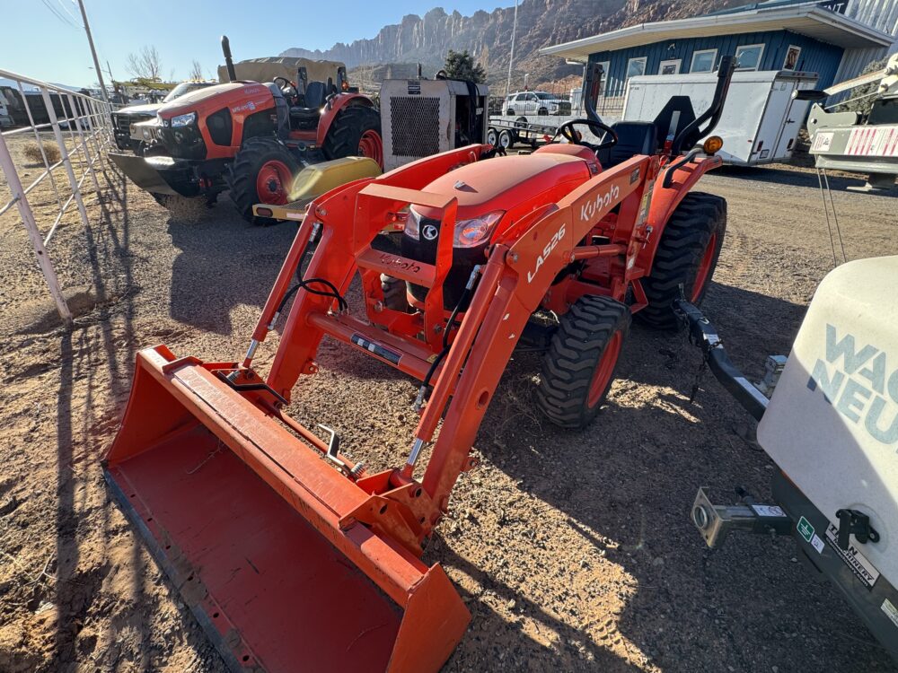 2020 Kubota L3301D 4WD Tractor - Image 6