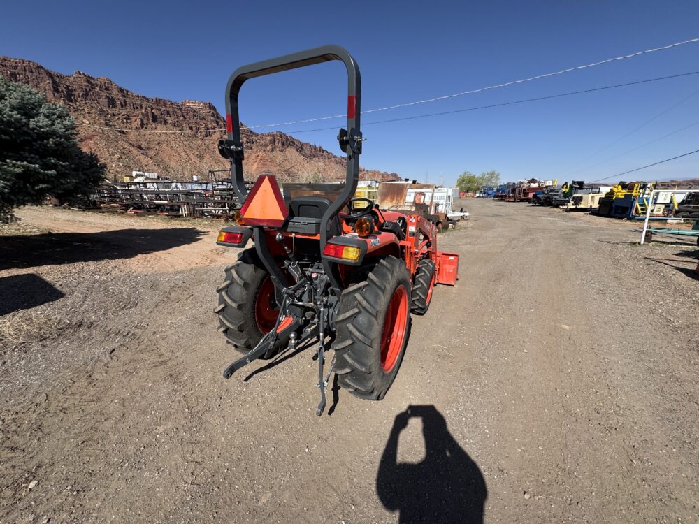 2020 Kubota L3301D 4WD Tractor - Image 10