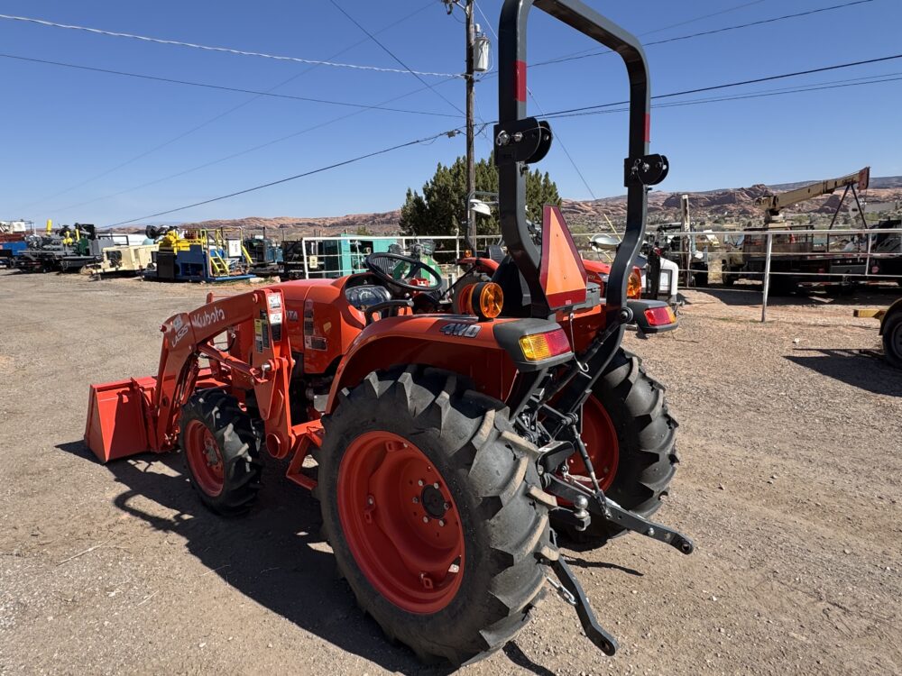 2020 Kubota L3301D 4WD Tractor - Image 11