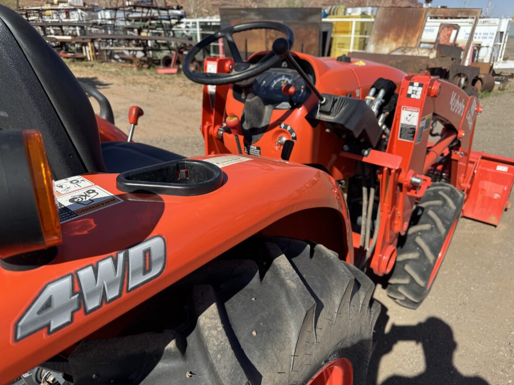 2020 Kubota L3301D 4WD Tractor - Image 16