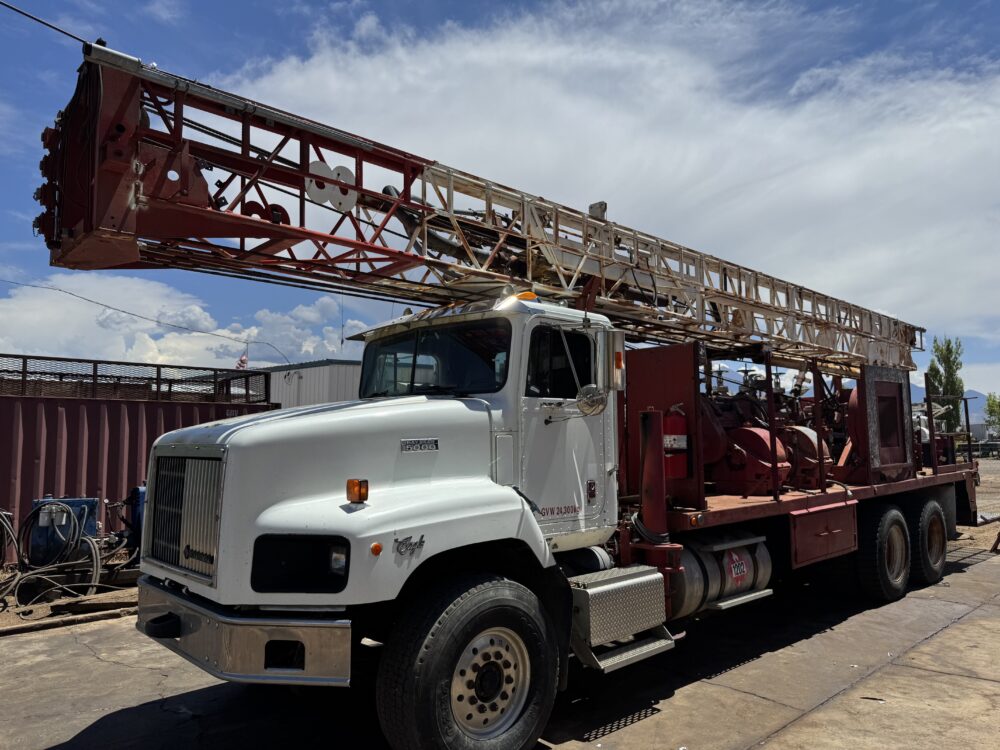 1998 TH-60 Drill Rig