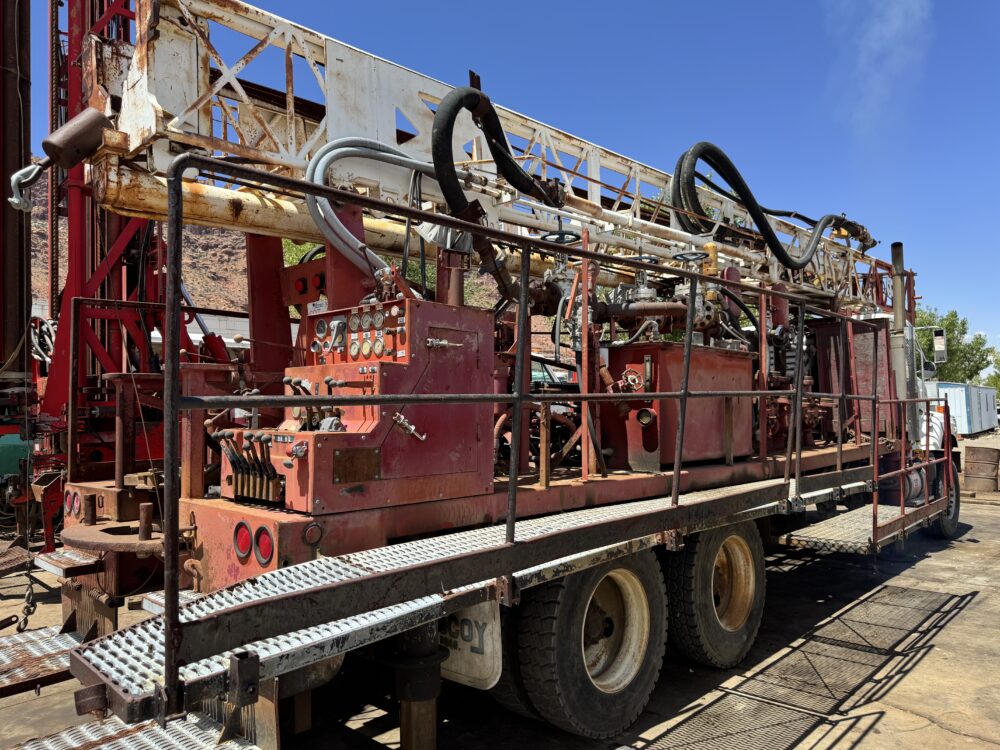 1998 TH-60 Drill Rig - Image 7