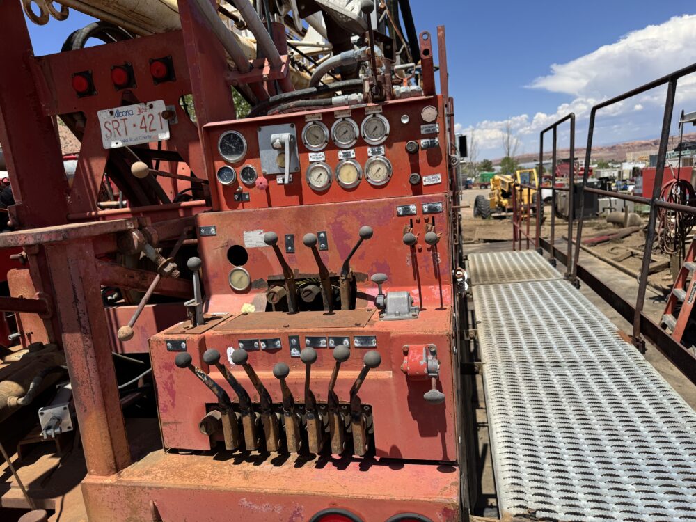 1998 TH-60 Drill Rig - Image 8