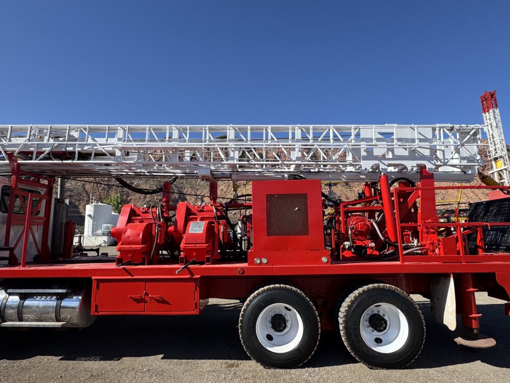 1998 TH-60 Drill Rig - Image 3