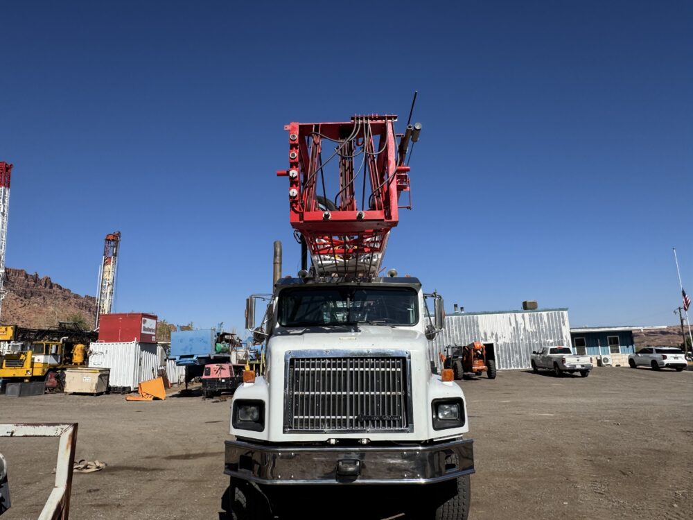 1998 TH-60 Drill Rig - Image 5