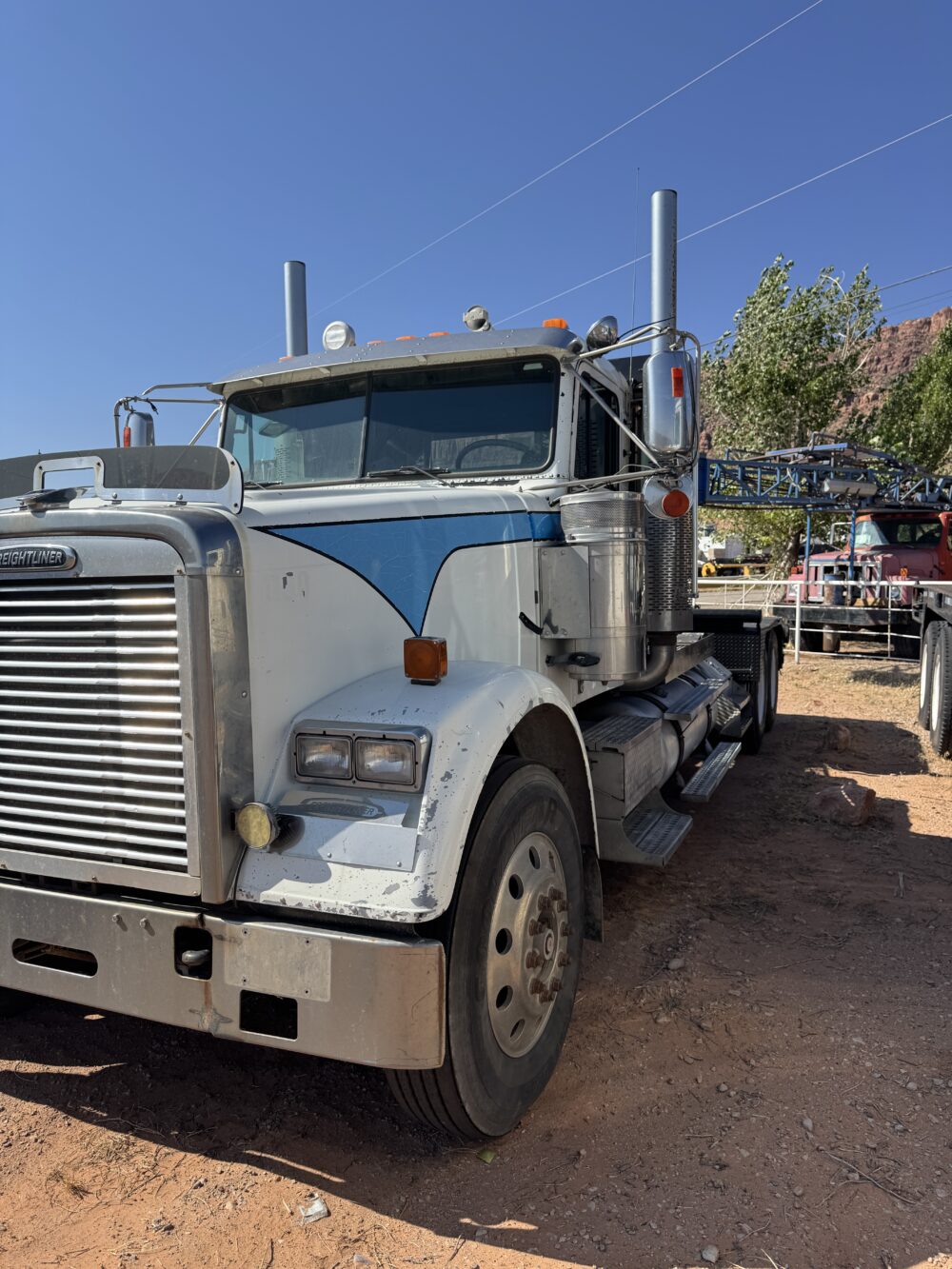 2006 Freightliner Classic 120 Winch Truck - Image 6