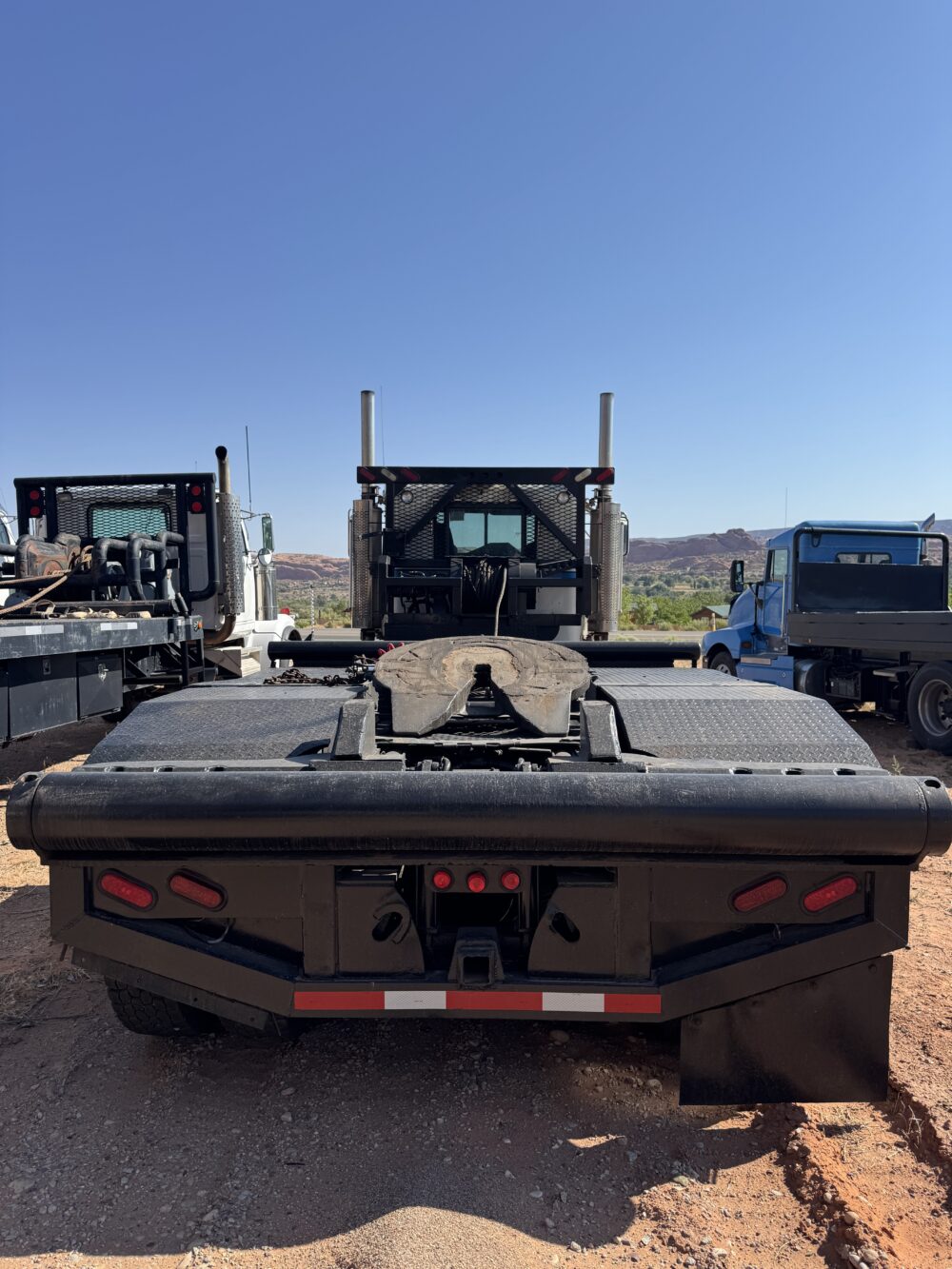 2006 Freightliner Classic 120 Winch Truck - Image 20