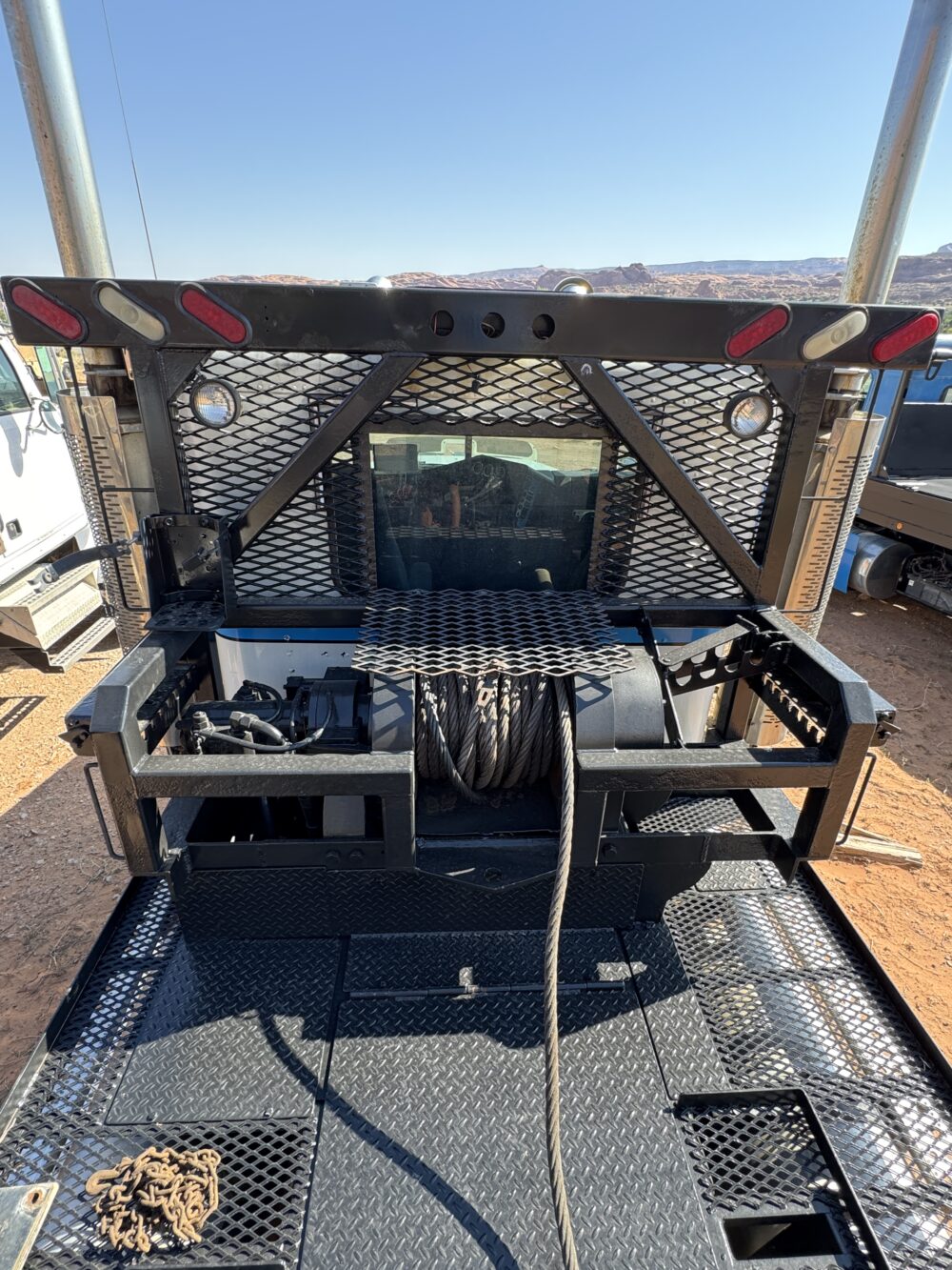 2006 Freightliner Classic 120 Winch Truck - Image 21