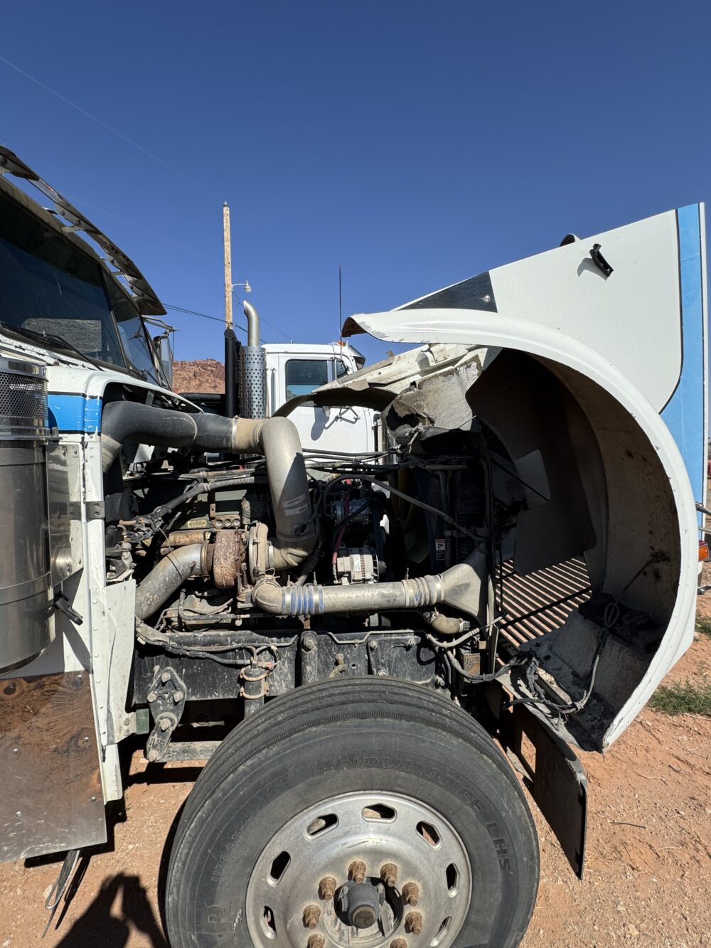 2006 Freightliner Classic 120 Winch Truck - Image 23