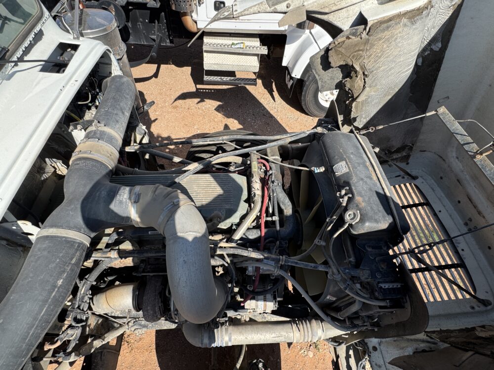 2006 Freightliner Classic 120 Winch Truck - Image 24